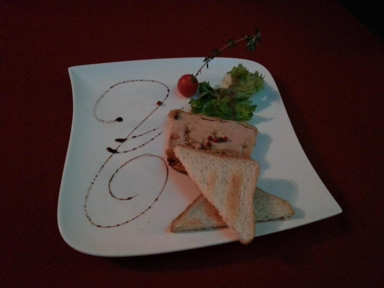 Hotel Restaurant Le Yeti レ・ルス エクステリア 写真