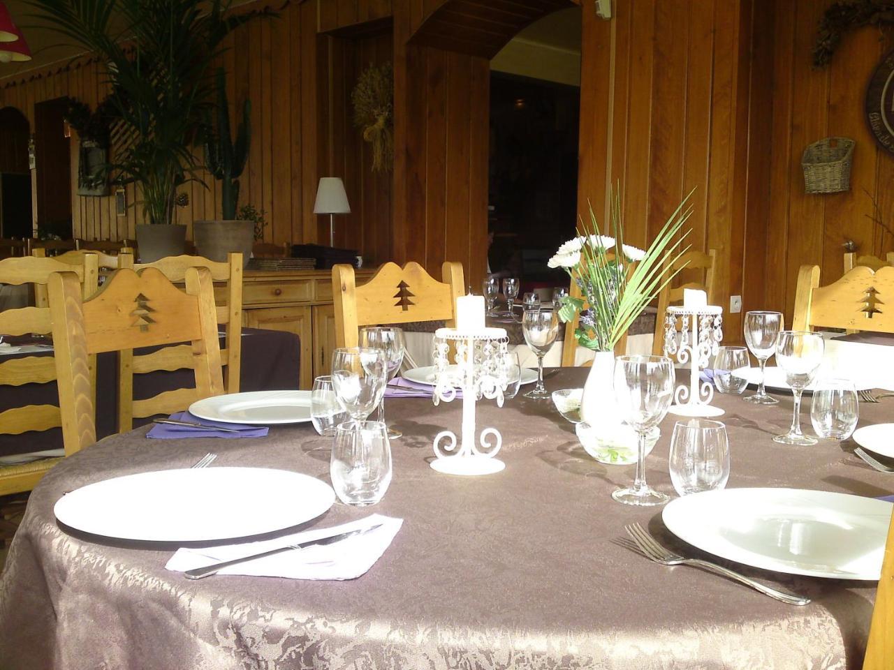 Hotel Restaurant Le Yeti レ・ルス エクステリア 写真
