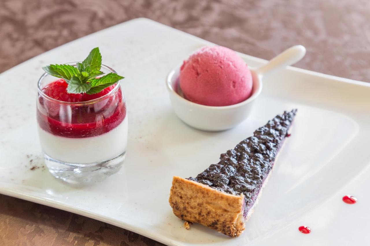 Hotel Restaurant Le Yeti レ・ルス エクステリア 写真